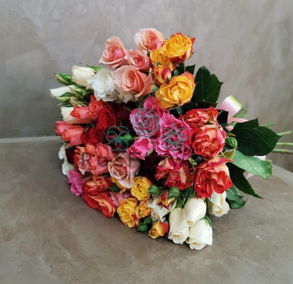 Букет цветов из: Розы в Белую Колпь