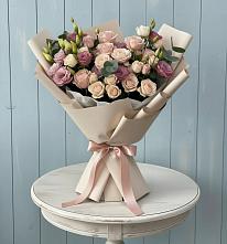 Букет цветов из:  Розы и Лизиантусы в Белую Колпь