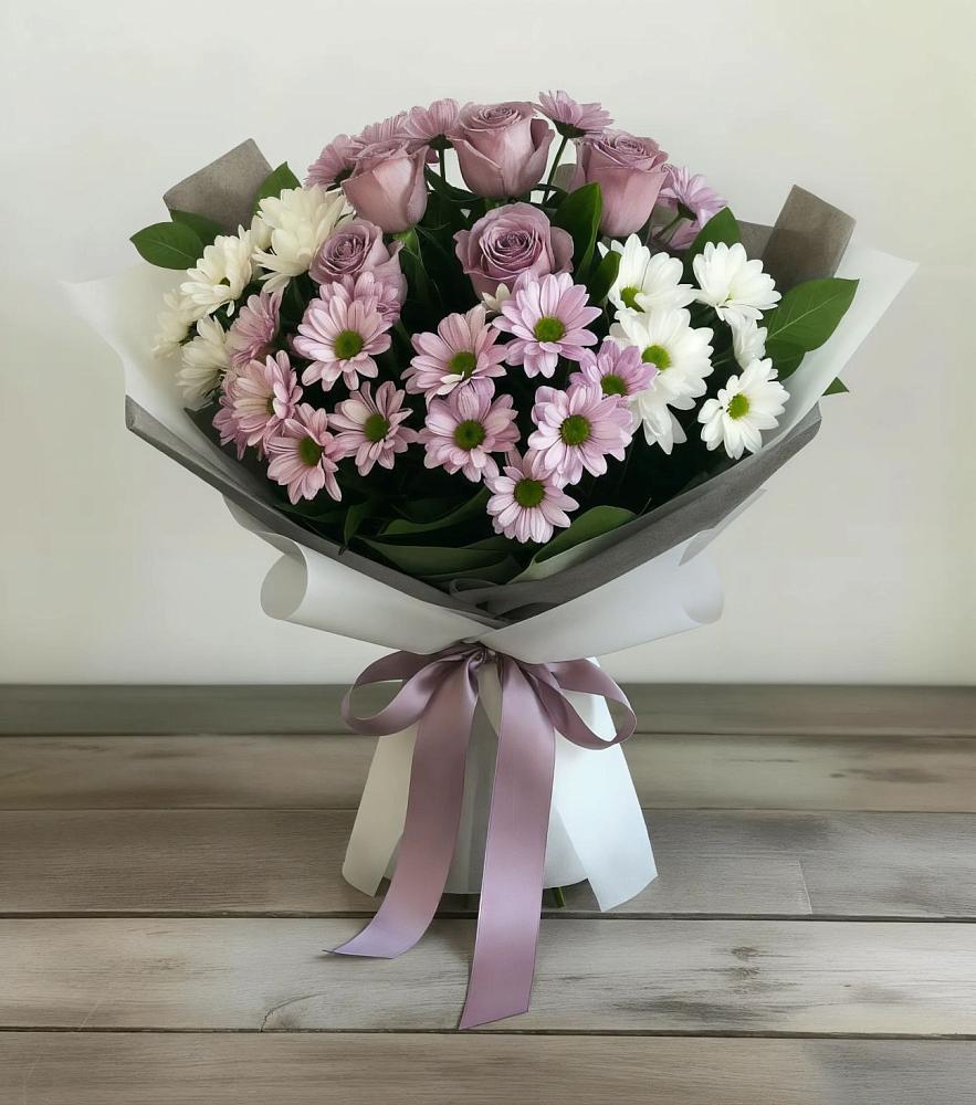 Букет цветов из: Хризантемы и Розы в Белую Колпь