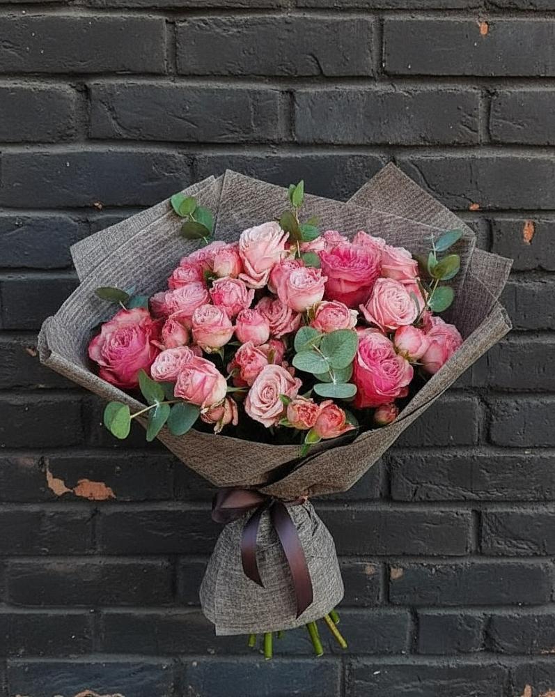 Букет цветов из: Розы в Белую Колпь