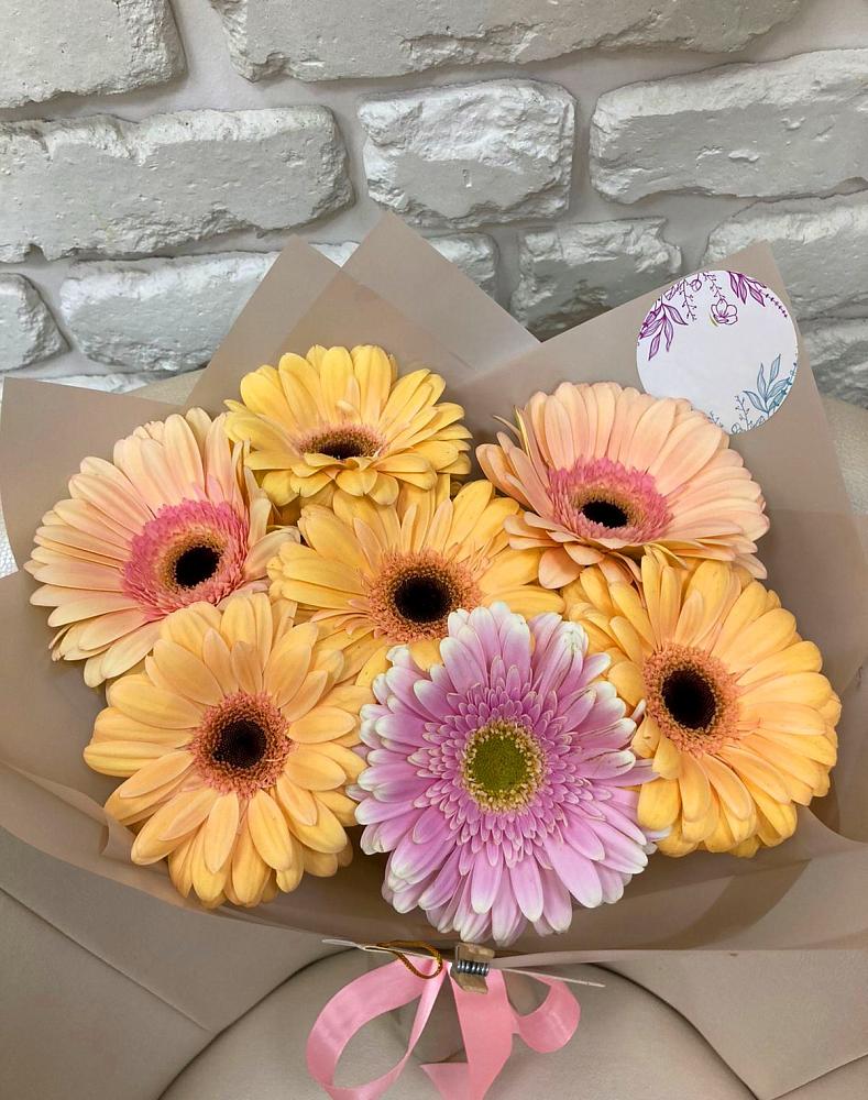 Букет цветов из: Герберы в Белую Колпь