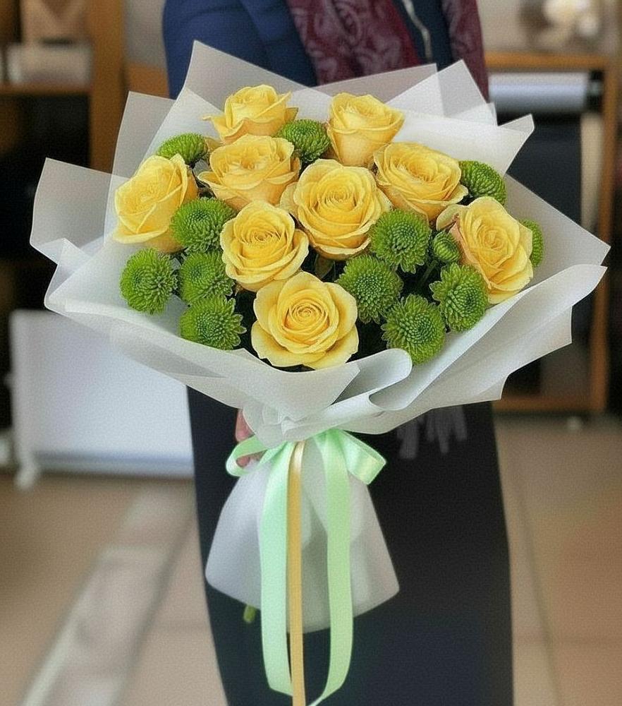 Букет цветов из: Хризантемы и Розы в Белую Колпь