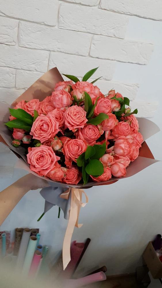 Букет цветов из: Розы в Белую Колпь