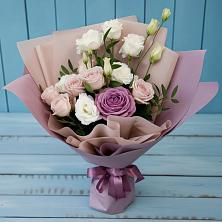 Букет цветов из:  Розы и Лизиантусы в Белую Колпь