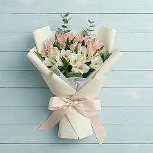 Букет цветов из:  Альстромерии #REPLACE_PRED# Белую Колпь