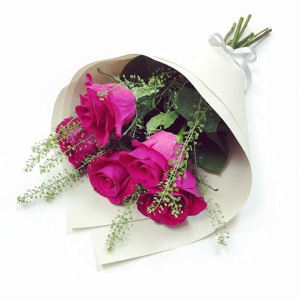 Букет цветов из: Розы в Белую Колпь