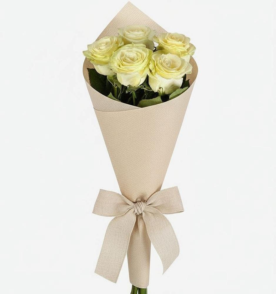 Букет цветов из: Розы в Белую Колпь