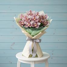 Букет цветов из:  Орхидеи и Розы в Белую Колпь