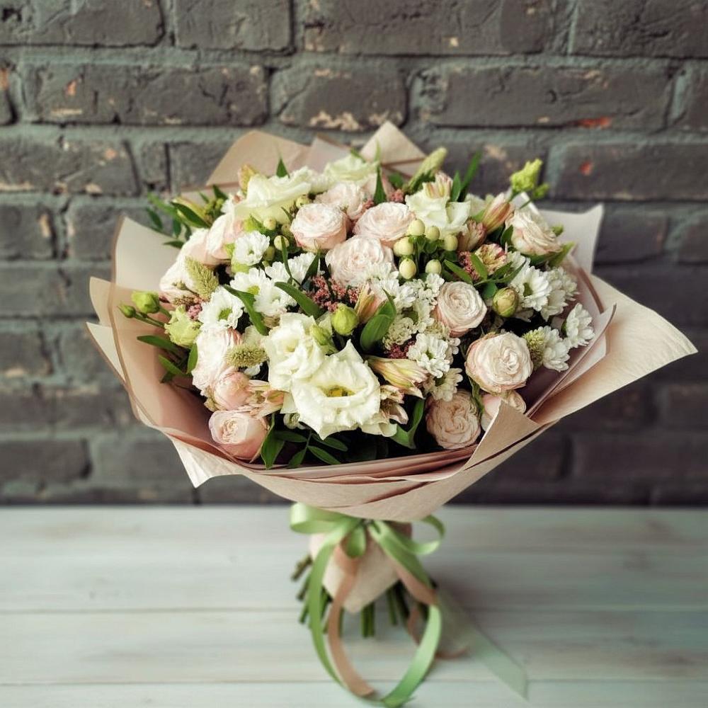 Букет цветов из: Альстромерии, Розы и Хризантемы в Белую Колпь