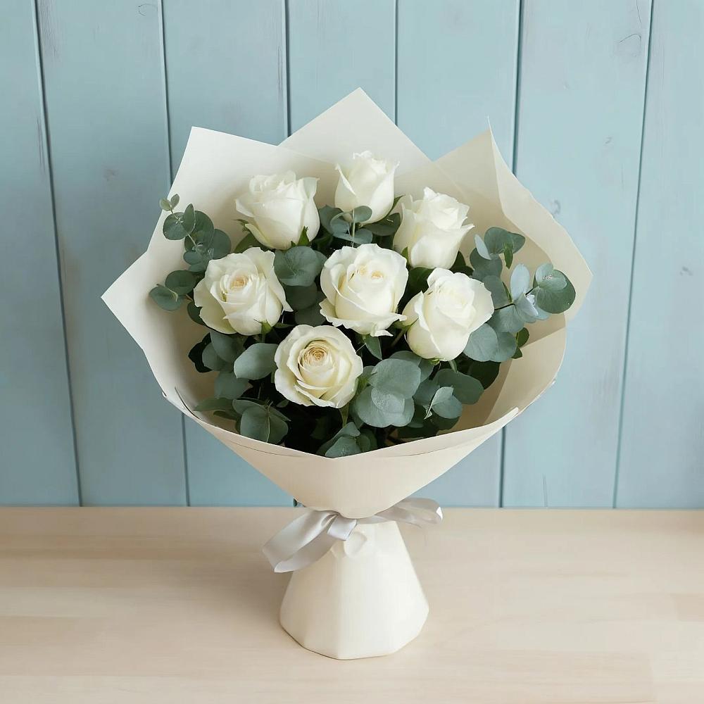 Букет Белые розы в Эвкалипте в Белую Колпь