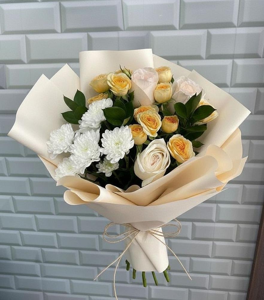 Букет цветов из: Розы и Хризантемы в Белую Колпь