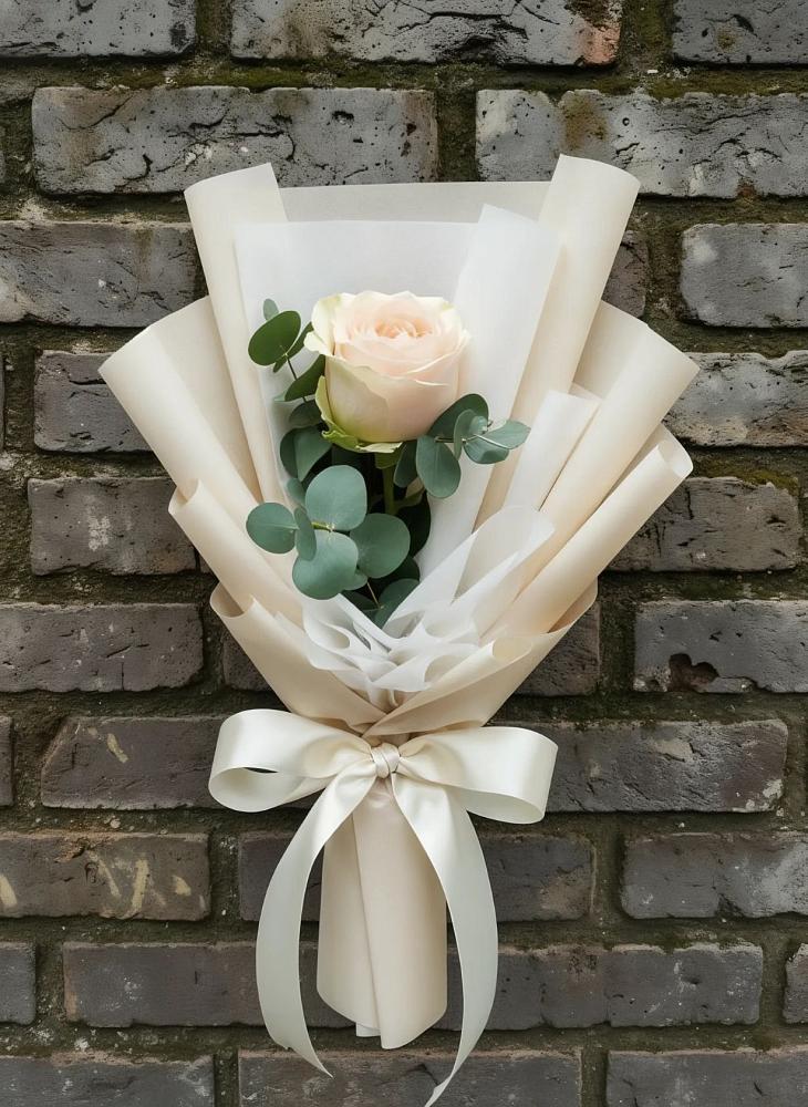 Букет цветов из: Розы в Белую Колпь