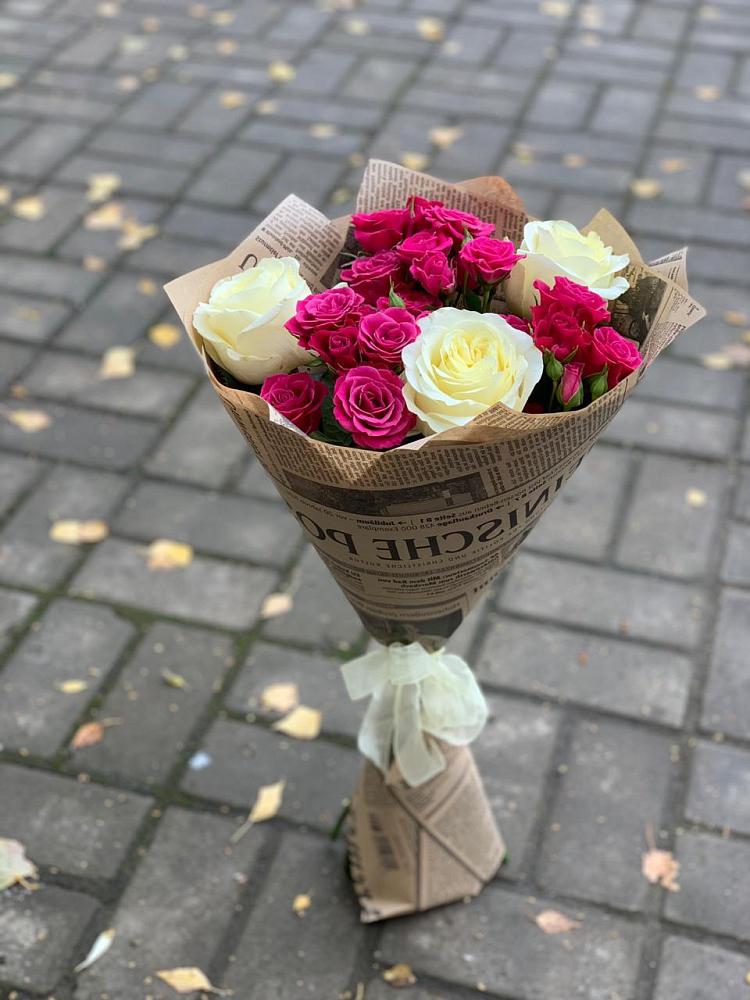 Букет цветов из: Розы в Белую Колпь